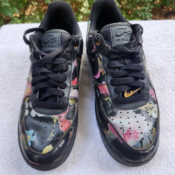 Nike Air Force 1 Low Floral AO1017-002 Black Multicolor Women’s 9 / Men’s 8.5 - Picture 1 of 7